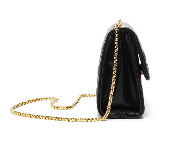 Clutch - Black Leather - Stiched Pattern