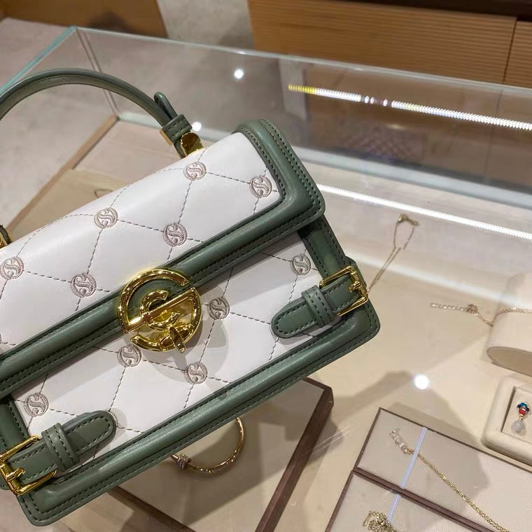 Clutch - White with Green Trim - rhomboid Pattern